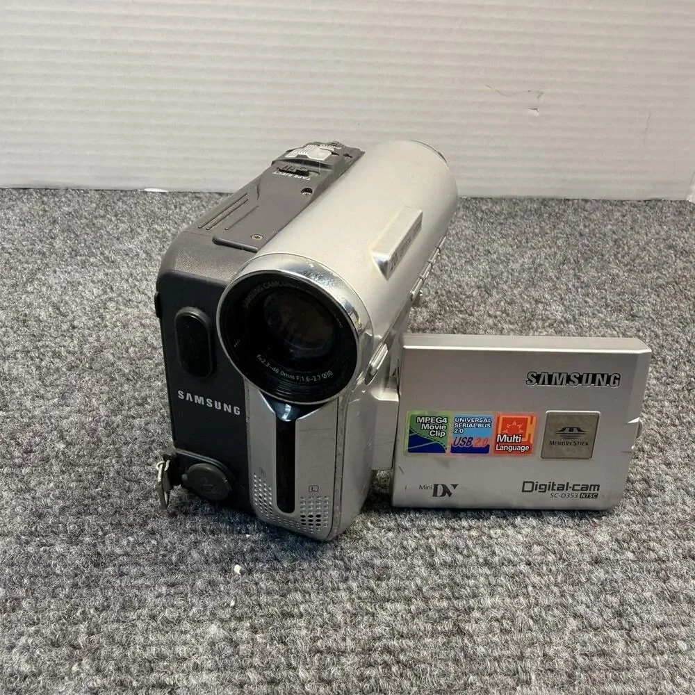 Vintage Samsung SC-D353 MiniDV Digital Camcorder Silver 20x Zoom Untested As-Is